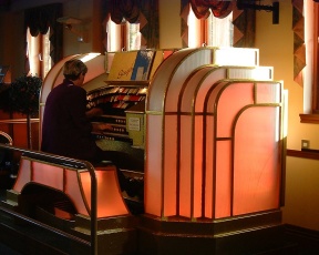 Jean Martyn at the Singing Hills WurliTzer