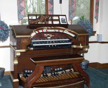 Opus 1840 console