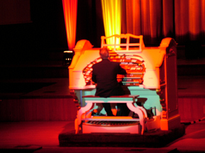 Walt Strony at the Worthing WurliTzer